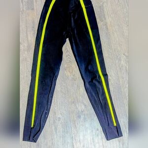 Zyia Neon Tape Luxe Hi-Rise 7/8 Black Leggings with Yellow stripe, Size 4